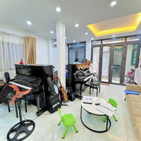 Bán Nhà Gốc Đề. Lô Góc, Vị Trí Đẹp, Cho Thuê Tốt. Tiềm Năng Tăng Giá.