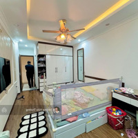 Bán Nhà Quan Nhân 36M2 5 Tầng - Gần Hồ - Gần Phố Giá Bán 7.7 Tỷ Liên Hệ: 0985342385 E Trường