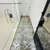 Nhà Nở Hậu, Không Lg Qh - Cách Mạng Tháng 8 - 4.3X8M (33.3M2) - 4.1 Tỷ