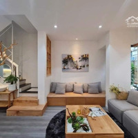 Nhà Đẹp Mới Tinh 4M6 X 16 X 5 Tầng Có Thang Máyhẽm Xe Hơingay Adora Hoàng Văn Thụ