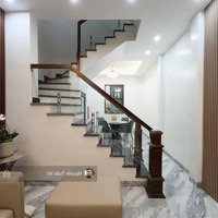 Bán Nhà Chùa Láng, Đẹp Như Khách Sạn, 2 Thoáng, Nội Thất Xịn, Nhà Xây Mới, 45M, 4 Tầng, Giá Bán 10.9 Tỷ