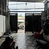 Sân Để Xe Hơi 5X20M - Bán Nhà Mặt Tiền Hóc Môn - Lê Thị Hồng Gấm Giá Bán 4 Tỷ 8