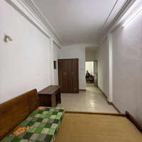 Cho Thuê Nhà Cạnh Chợ Phùng Khoang, 35M2, 5 Tầng, 3 Ngủ, Đủ Đổ, 10 Triệu