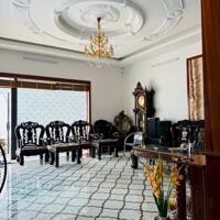 Biệt thự mặt tiền lê thị trung phú lợi bình dương 289m