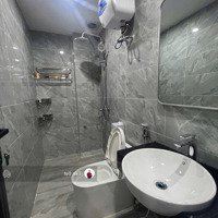 Hot! Hiếm! Nhỉnh 6 Tỷ - Nhà Xây Mới 5 Tầng - Cách Phố Vài Bước Chân 30M - Trung Tâm Q. Thanh Xuân.