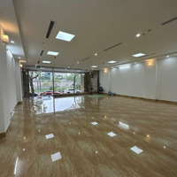 Bán Toà Văn Phòng Vip Nhất Phố Nguyễn Hoàng - 140M2- 8 Tầng 1 Hầm - 82 Tỷ - Cho Thuê 200 Triệu/ Th