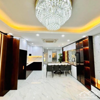 Chính Chủ Bán Nhà Cầu Giấy 40M-5 Tầng -Ngõ Nông , Căn Góc Sát Phố- Ô Tô Đỗ - Cạnh Công Viên