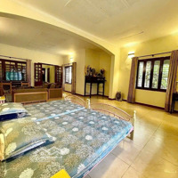 Nhà Đẹp Trích Sài- Thụy Khuê- Mặt Ngõ Thông Mặt Tiền Hơn 6M Diện Tích: 50M Lô Góc 2 Mặt Tiền -Dân Xây