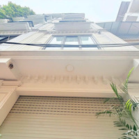 Nhà Đẹp Phố Hoàng Cầu - Nguyễn Phúc Lai - Lô Góc - Nhà Đẹp 6 Tầng Full Nội Thất - Ngõ Ô Tô Tránh