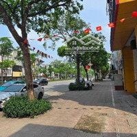 Bán Đất Mặt Phố Ngô Gia Tự Long Biên
Mặt Phố Lớn Vỉa Hè Đá Bóng Kinh Doanh Đỉnh Đường 6 Làn Xe