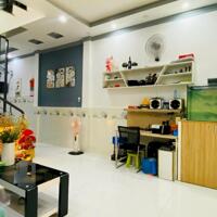 Cc cần bán nhà 2 tầng kiệt oto đường Nguyễn Công Hoan, giá sập sàn chỉ nhỉnh 3 tỷ.