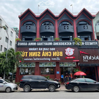 Chủ Nhà Gửi Bán Nhà Mặt Phố Hàng Cót:200M2,7 Tầng Lô Góc,Mt:17M.giá:160Tỷ. Liên Hệ:0888999766