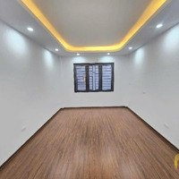 Bán Nr Mới- Phố Cổ Ngọc Lâm, Long Biên, Chỉ Vài Bước Ra Mặt Phố Ô Tô Chánh, Diện Tích: 43M-5T Giá: 7,89Tỷ