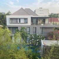 Bán Biệt Thự Đường Trần Văn Sắc Quận 2.DT:459m2.Giá 110 Tỷ