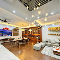 Siêu Vip-Lô Góc-Kd Vô Dịc-Ngõ Trờng Đhkhxh & Nv Nguyên Trãi, Hiếm Nhà Bán, Oto Tránh 70M2 - 23,2Tỷ