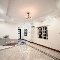 Oto Đậu Cửa, Ngay Ngã 4 Hàng Xanh,Diện Tíchgần 100M2, Ngang 5.8M, 4 Tầng Btct, Không Lộ Giới, P.24, Bt