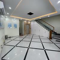 Cho thuê nhà mặt đường Hồ Sen siêu đẹp có thang máy