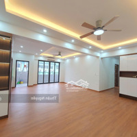 Bán Gấp Căn 3 Phòng Ngủ- 120M2 Toà A4 Hàm Nghi Khu Đô Thị Mỹ Đình. Sẵn Sổ Nhận Nhà Ngay. Liên Hệ: 0937466689