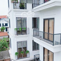 Với 4,35Tỷ Nhà 5 Tầng (33M2) Ngõ Riêng,Sân Riêng, Chợ Dân Sinh Đầu Ngõ. Oto Đỗ Đầu Nhà Liên Hệ:0985343595
