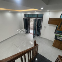 Với 4,35Tỷ Nhà 5 Tầng (33M2) Ngõ Riêng,Sân Riêng, Chợ Dân Sinh Đầu Ngõ. Oto Đỗ Đầu Nhà Liên Hệ:0985343595