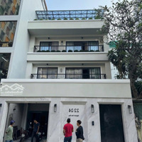 Cần Bán Nhà Vip Mặt Tiền Nguyễn Văn Thủ - Quận 1 -Diện Tích9X20M - Tặng Full Nội Thất 20 Tỷ - Giá Bán 84 Tỷ