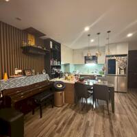 Cho thuê căn góc 3PN, 2WC, nội thất đẹp, chung cư Hong Kong Tower, cạnh tòa ICON 4