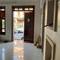 Cho thuê nhà 3 tầng tại Liên Bảo, Vĩnh Yên. Giá 12tr/tháng