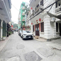 Bán Nhà 3 Tầng Hoàng Quốc Việt, Diện Tích 50 M2