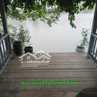 Căn Biệt Thự Tuyệt Đẹp Tọa Lạc Tại Mặt Hồ Làng Nghi Tàm Cho Thuê