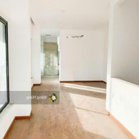 Biệt Thự Nguyễn Văn Hưởng, P.thảo Điền (21X20M) 3 Tầng, Sẵn Hầm, Thang Máy, Hồ Bơi. Giá 200 Triệu/Th