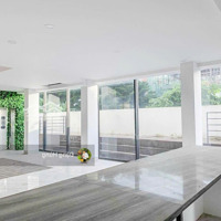 Biệt Thự Nguyễn Văn Hưởng, P.thảo Điền (21X20M) 3 Tầng, Sẵn Hầm, Thang Máy, Hồ Bơi. Giá 200 Triệu/Th