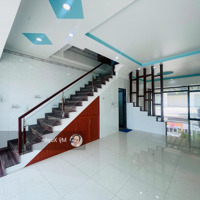 Bán Căn 3 Tầng Kđt Oasis, Bến Cát, Nhà 2 Mặt Tiền, Đã Hoàn Thiện 3 Phòng Ngủ 4 Vệ Sinh Sổ Sẵn, Công Chứng Ngay