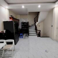 Bán nhà mặt trục chợ Đa Sĩ, kinh doanh cực tốt, DT 35m2 5 tầng, ô tô chạy qua nhà giá 7.6 tỷ LH 0942.193.386