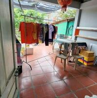 Bán nhà 2 tầng MT đường Hoàng Diệu - Hải Châu, đoạn gần Chu Văn An, Dt 76m2 giá 11ty9
