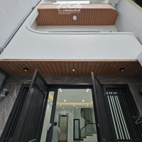Cần Bán Gấp Nhà Phố Thạch Bàn, Gần Chợ Thạch Bàn, 5,5 Tầng,Diện Tích48,5M2,Mặt Tiền4,55M, 3 Phòng Ngủ Có Thang Máy