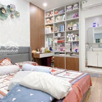 Bán Nhà Quận 7.Ngang 4M Dài 25M.có 3Phòng Ngủ,Nhà Mới Đẹp, Giá Bán 9Ty/Thương Lượng)