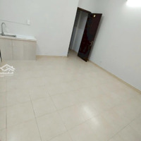 Phòng Máy Lạnh 25M2. Đường Tạ Quang Bửu. P4. Q8