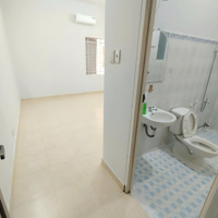 Phòng Máy Lạnh 25M2. Đường Tạ Quang Bửu. P4. Q8
