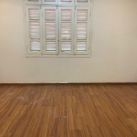 Chính Chủ Cho Thuê Nhà Ngõ Linh Lang, Đội Cấn, Ba Đình. Diện Tích 95M2 X 5 Tầng.