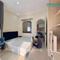 1 Phòng Ngủban Công Tách Bếp - Thang Máy + Mặt Tiền + Oto Tận Nhà - Full Nt Cao Cấp, Đang Set Up Thần Tốc!