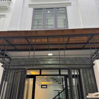 NHÀ 3 TẦNG - TRUNG TÂM ĐỒNG HOÀ - SÂN CỔNG RIÊNG - XÂY MỚI 100% - NGÕ Ô TÔ - BÌA HỒNG