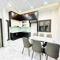 Bán Nhà Lô Góc Minh Khai 3 Mặt Thoáng Sân Rộng Nhà Mới Đẹp Như Biệt Thự Giá Chỉ 9 Tỷ 9 !