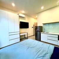 CĂN HỘ 35m2 BAN CÔNG THANG MÁY MỚI 100% GIÁP QUẬN 3