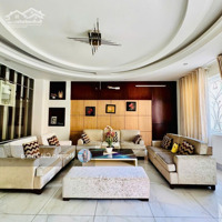 Bán Nhà Đường Thích Quảng Đức _4 Tầng_ (7*18)_ Đường 8M Oto Tránh_ Tặng Full Nội Thất.
