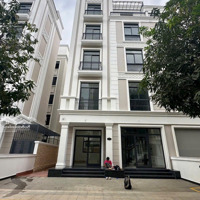Nhà Phố 5 Tầng Vinhomes Quận 9, Diện Tích Đất 144M2, Diện Tích Xd 500M2 Giá Bán 22Tỷ Bao Hết