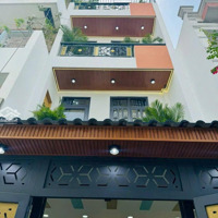 Vợ Chồng Tôi Bán Nhà Đẹp 4Tỷ180/74M2 Đường 2Xe Oto Ở Lý Tự Trọng - Quận 1 Gần Chợ Bến Thành