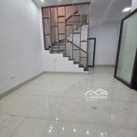 Bán Nhà 6 Tầng Gia Quất,34M,3Ngu,7 Chỗ Đỗ Cổng,5Xty