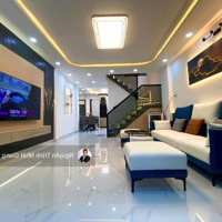 Bán Nhà Phố Trung Tâm Quận 7 Giao Thông Vô Cùng Thuận Tiện