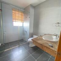 Cho thuê gấp biệt thự cao cấp RIVIERA COVE, 490m2 1 trệt 2 lầu 5PN Full nội thất, giá chỉ 50tr/Th bao gồm phí quản lý