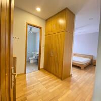 Cho thuê gấp biệt thự cao cấp RIVIERA COVE, 490m2 1 trệt 2 lầu 5PN Full nội thất, giá chỉ 50tr/Th bao gồm phí quản lý